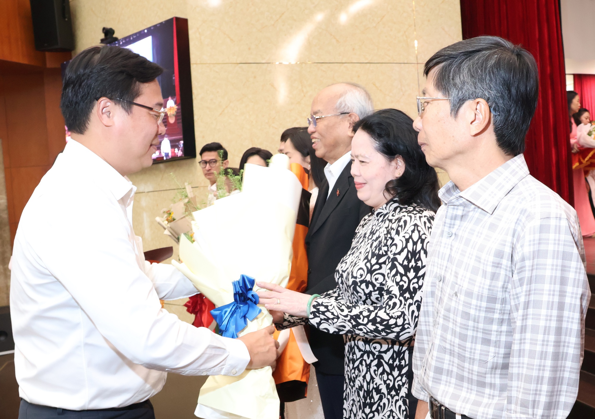 Lãnh đạo Thành ủy TPHCM thông tin tiến độ Nhà hát Giao hưởng và trung tâm biểu diễn Thủ Thiêm - Ảnh 7.