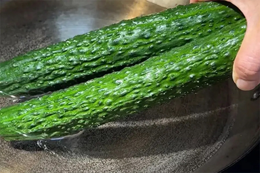 Tiểu thương chợ nói thật: 5 loại rau “đẹp long lanh” này tôi còn không dám ăn, nhiều người lại mua mỗi ngày- Ảnh 2.