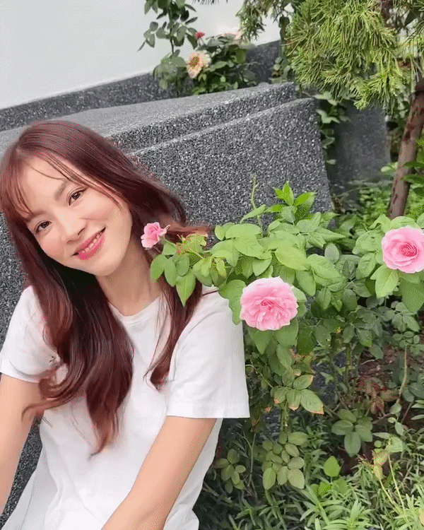 Đại mỹ nhân ở dinh thự 55 tỷ, mê “trồng rau nuôi cá”: Vibe chữa lành mạnh mẽ tràn màn hình- Ảnh 13.