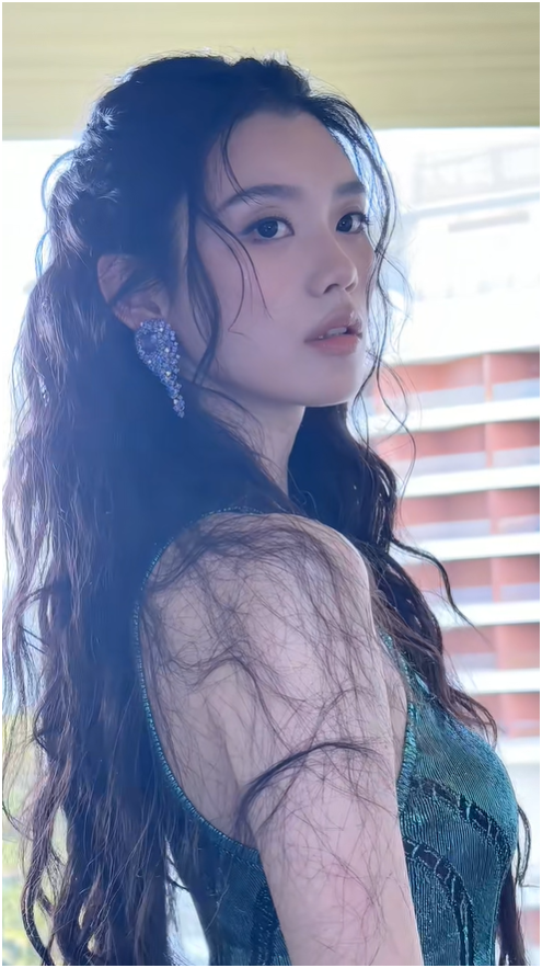 Người mẫu sinh con, được bố chồng tỷ phú thưởng nóng 340 tỷ, 1 căn biệt thự, nhưng chưa được tổ chức đám cưới? - Ảnh 4.