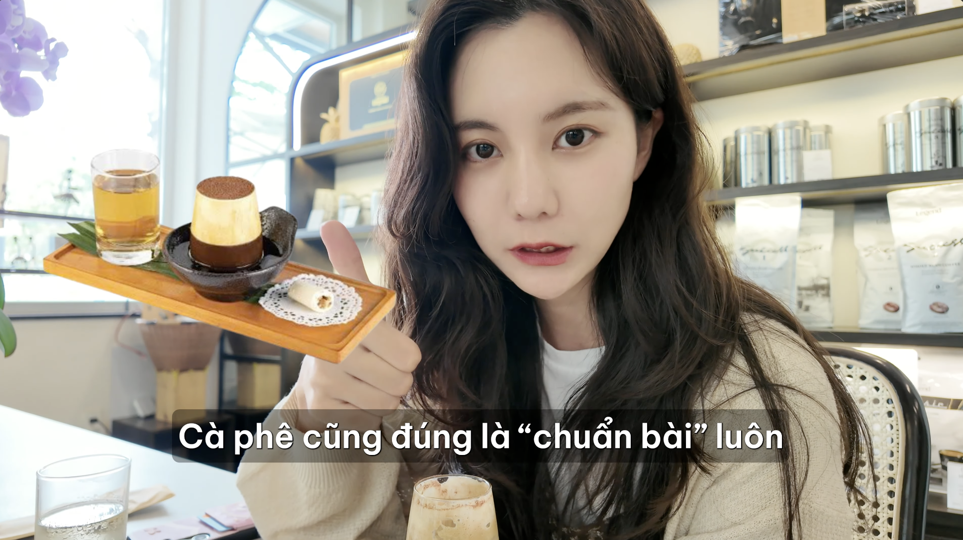 Khách Hàn sang Việt Nam nhịn tiền xe, cuốc bộ chỉ để mua được thứ nước gây nghiện này - Ảnh 6.