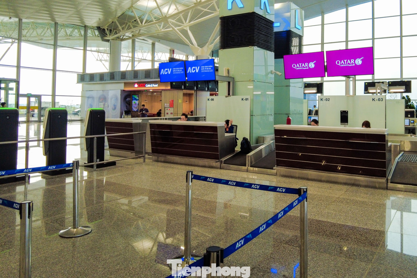 Cận cảnh máy bay 'nhà giàu' Trung Đông đang tránh chiến sự ở Nội Bài- Ảnh 7.