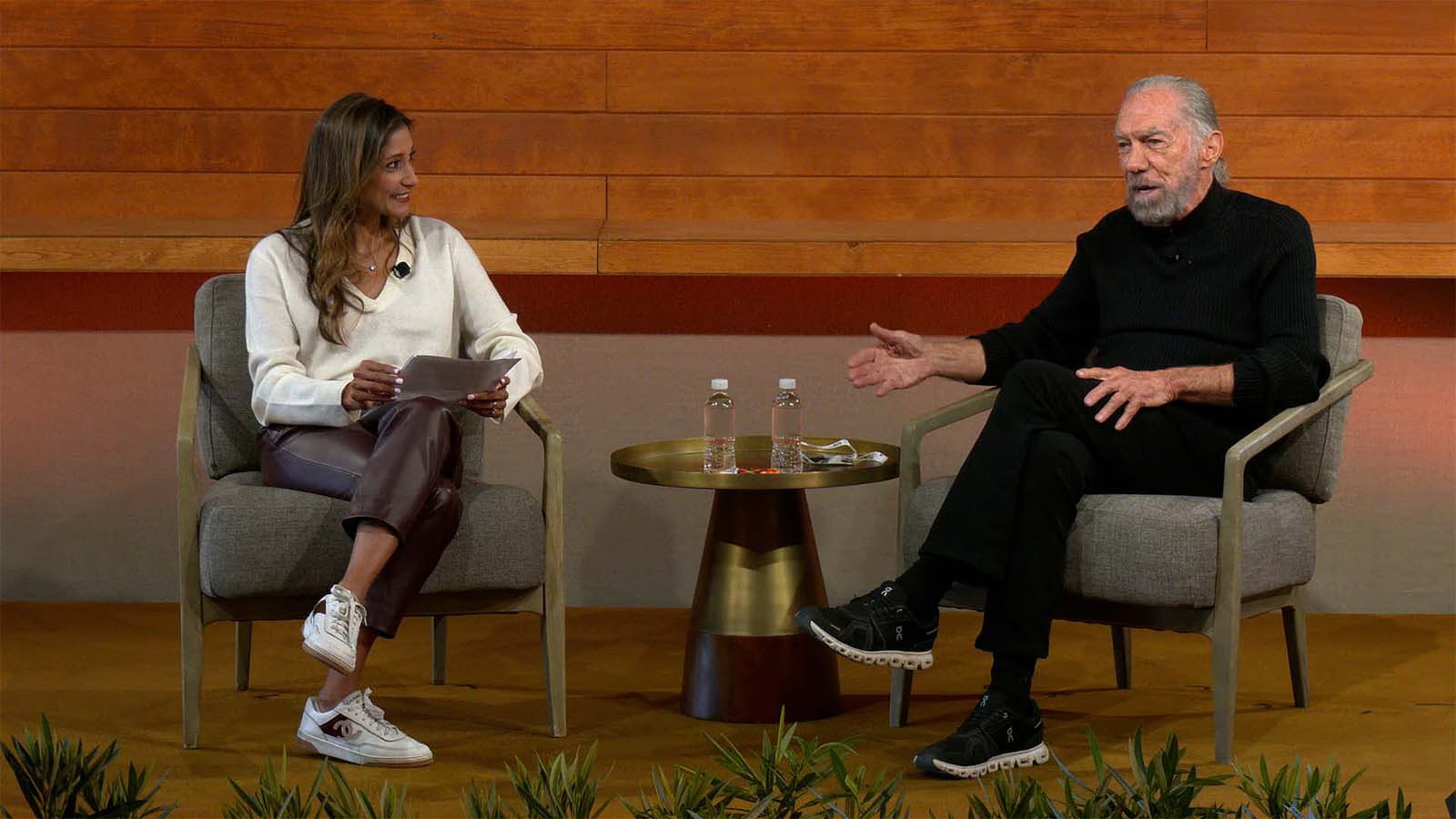 Bị vợ ruồng bỏ, bố đơn thân nghèo khổ tất tay cho "canh bạc" ngoạn mục, lột xác thành ông trùm tỷ đô - Ảnh 2.