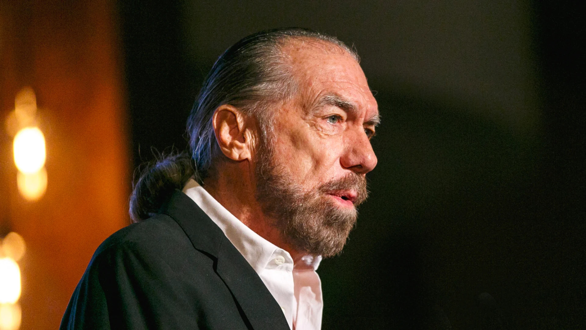 Bị vợ ruồng bỏ, bố đơn thân nghèo khổ tất tay cho "canh bạc" ngoạn mục, lột xác thành ông trùm tỷ đô - Ảnh 1.