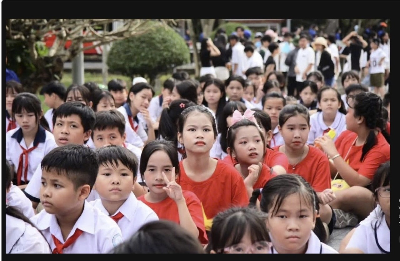 Cả phường có 5 trường tiểu học nhưng chỉ một trường THCS: Sở GD-ĐT TPHCM lên tiếng - Ảnh 1.