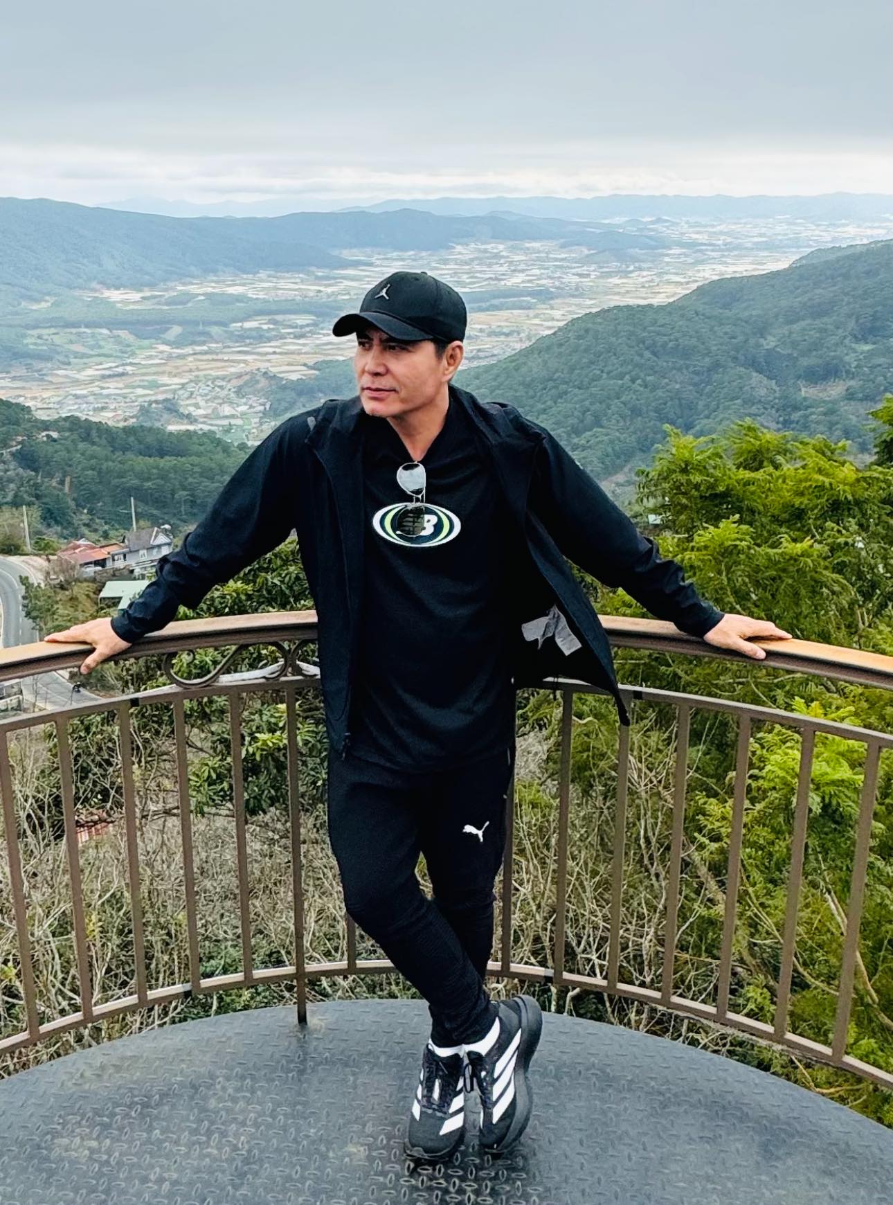 Nam diễn viên Việt nổi tiếng: U60 vẫn độc thân, mẹ xúi bán nhà Sài Gòn về quê ở, hứa để lại gia tài - Ảnh 2.