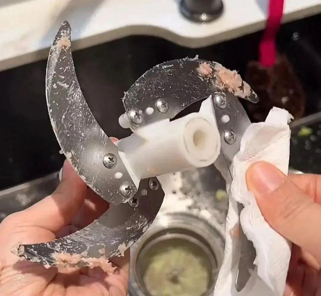 Tôi học cách dọn nhà của giới trẻ và nhận ra: Chỉ cần đổi tư duy, việc nhà giảm một nửa mà nhà vẫn gọn gàng mỗi ngày- Ảnh 4.