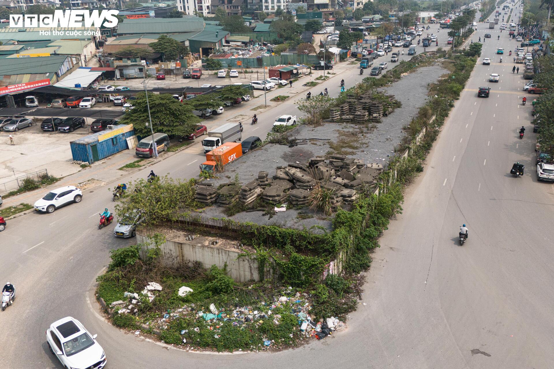 Dự án cầu vượt 'đắp chiếu' nhiều năm trên tuyến đường nghìn tỷ ở Hà Nội- Ảnh 2.