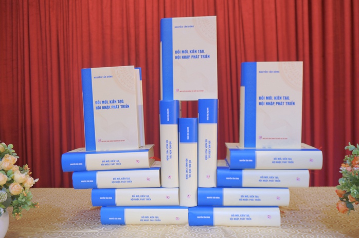 Ra mắt sách của nguyên Thủ tướng Nguyễn Tấn Dũng- Ảnh 2.