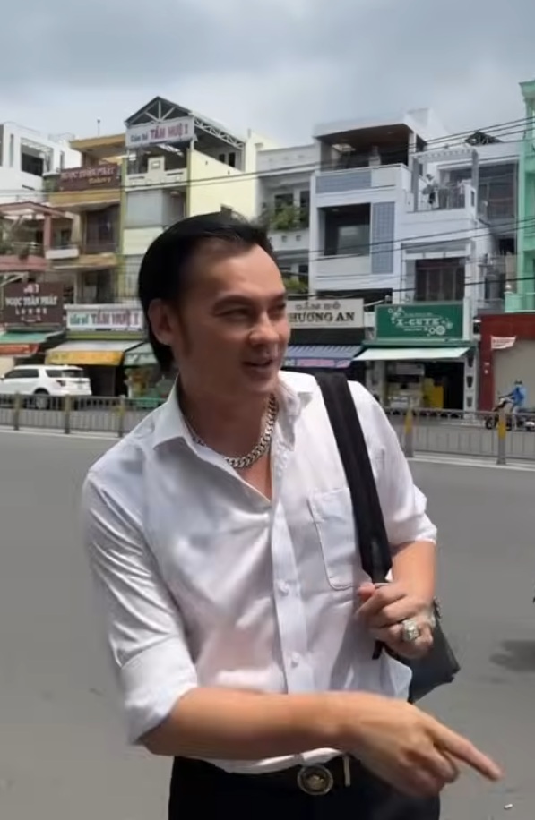 Nam NSƯT từ Mỹ về rao bán nhà 18 tỷ mặt tiền trung tâm TP.HCM - Ảnh 1.