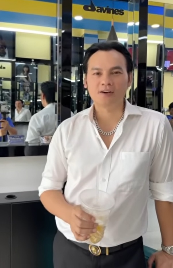 Nam NSƯT từ Mỹ về rao bán nhà 18 tỷ mặt tiền trung tâm TP.HCM - Ảnh 2.