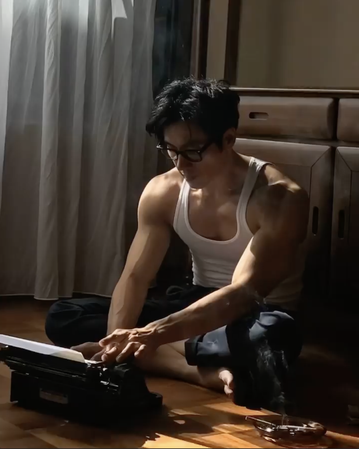 "Daddy" hot nhất MXH vừa đón sinh nhật tuổi 60: 4 bí quyết giữ vóc dáng và mái tóc luôn phong độ- Ảnh 10.