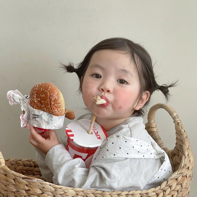 Làm sao để trẻ ăn uống lành mạnh hơn? Cha mẹ nên ghi nhớ những nguyên tắc dinh dưỡng theo 4 mùa- Ảnh 1.