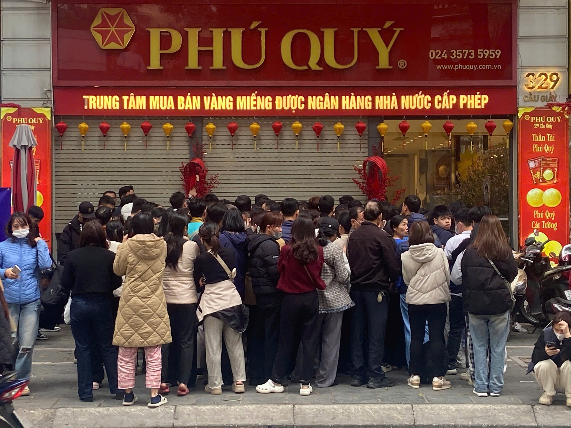 Người mua vàng lâu năm thường có một nguyên tắc rất đơn giản, đôi khi bạn rất dễ bỏ qua- Ảnh 1.