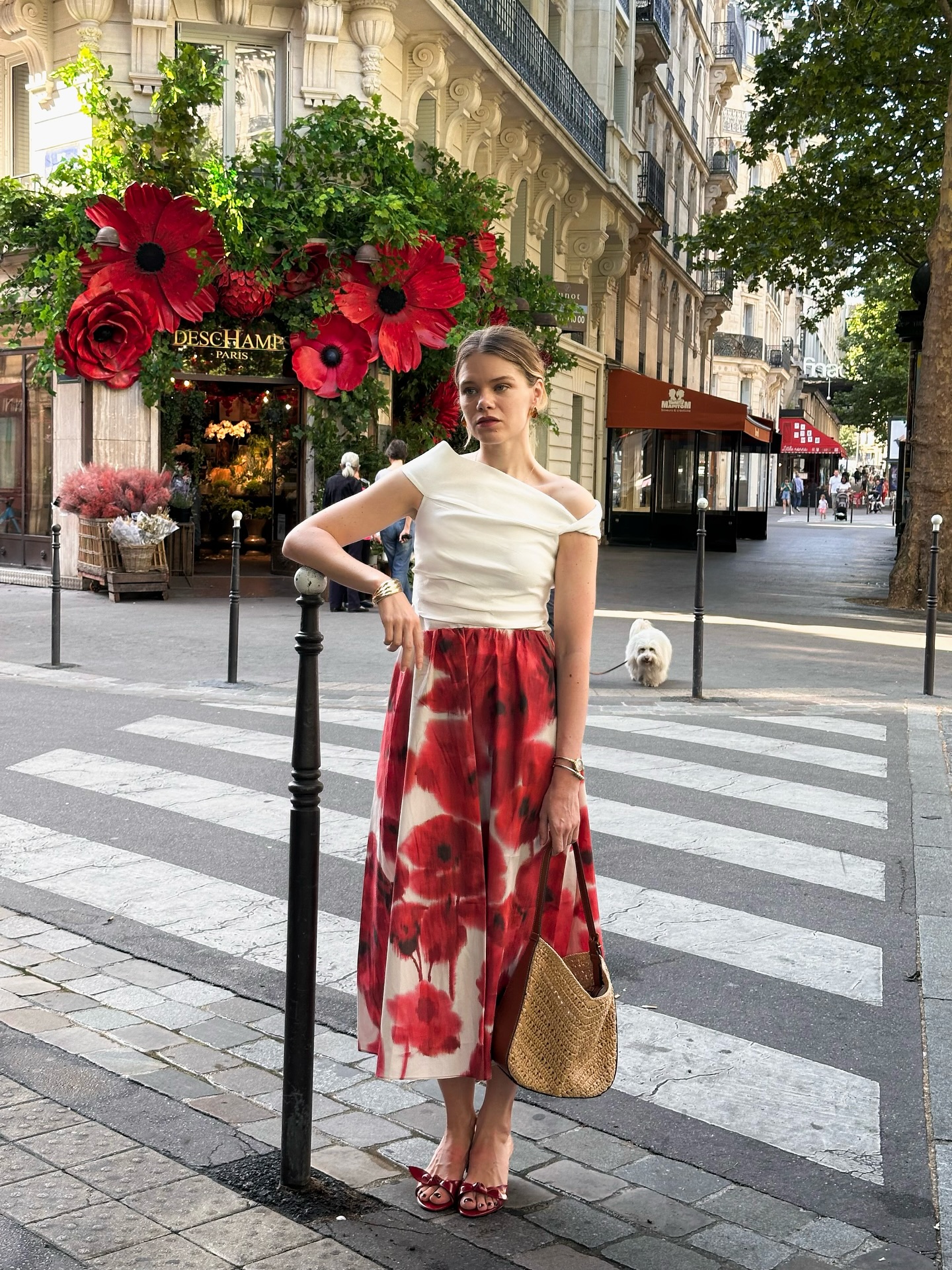 Phụ nữ Pháp diện đồ màu sắc rất khéo với 4 công thức nổi bật mà vẫn tinh tế- Ảnh 8.