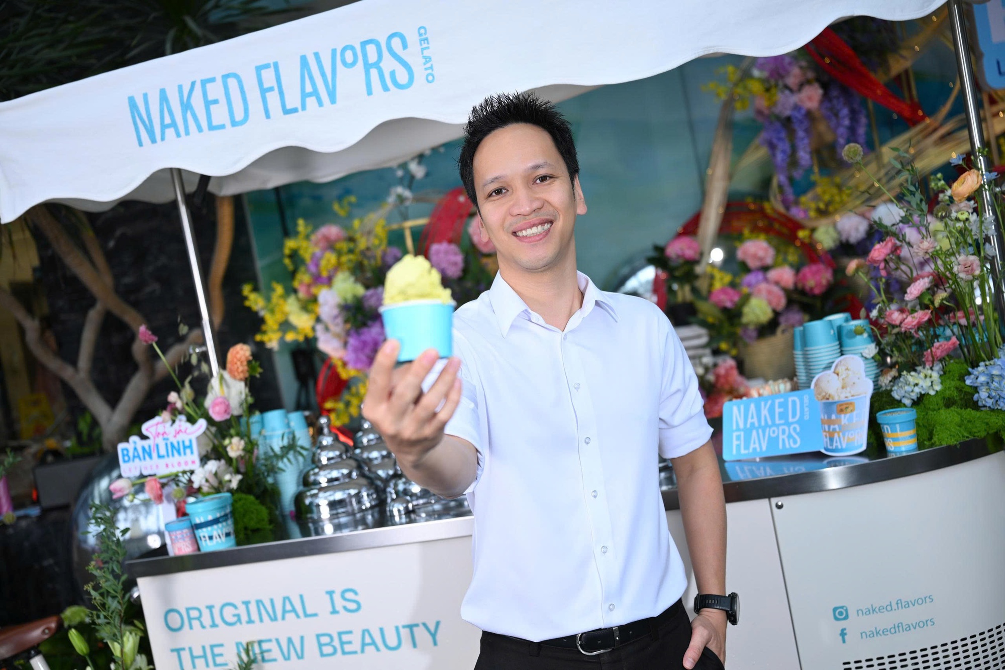 Khoảnh khắc ấm áp: 8 "soái ca" quyền lực của ACB lần đầu tiên cùng xuất hiện phát kem trong 3 giờ đồng hồ tặng nhân viên nữ nhân dịp 8/3 - Ảnh 4.