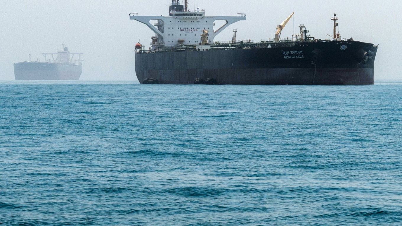 Mỹ nói ‘cho phép Ấn Độ tạm thời mua dầu Nga’, Ấn Độ lập tức tuyên bố: ‘chưa bao giờ phải xin phép ai’ - Ảnh 1.