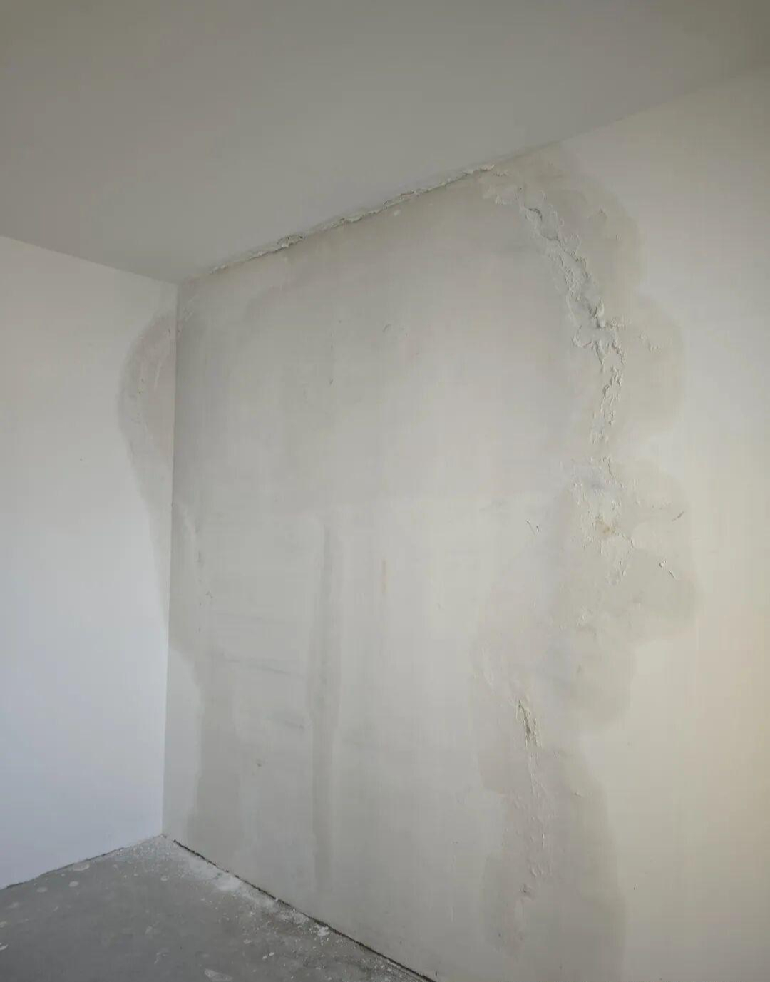 Mùa hè nóng 40°C, tường từng dột nước: 8 năm sống ở căn hộ áp mái khiến tôi hiểu một sự thật - Ảnh 1.