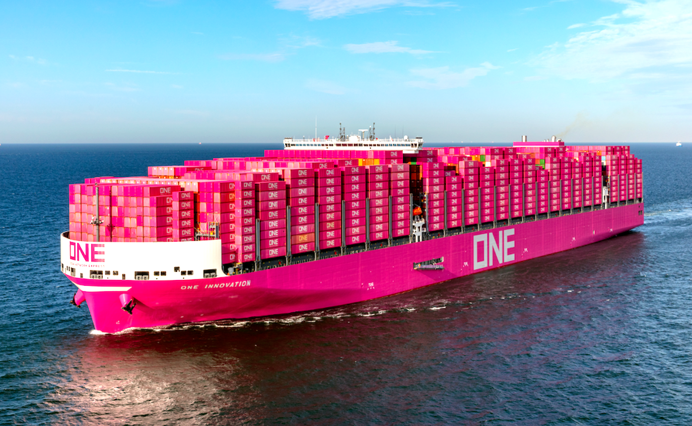 Siêu tàu lớn nhất thế giới phá vỡ kỷ lục lịch sử: Rung chuyển ngành vận tải biển toàn cầu - Ảnh 1.