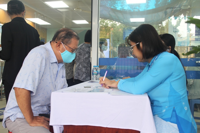 Chỉ cần mắc lỗi này, người dân có thể bị mất quyền lợi BHYT 5 năm liên tục - Ảnh 2.