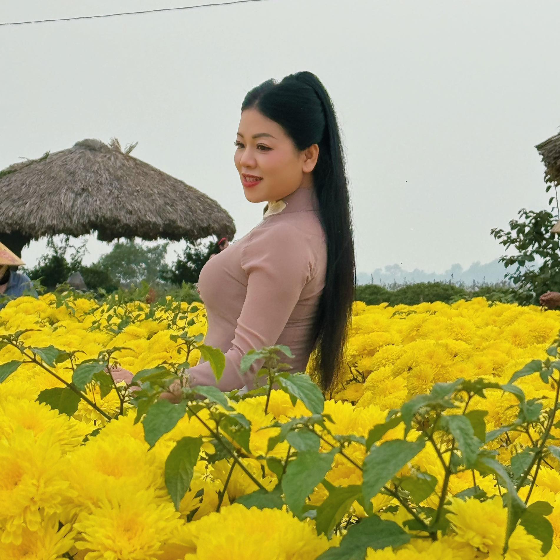 “Nữ hoàng nhạc đỏ” là mẹ đơn thân 4 con và nỗi sợ cô độc tới cuối đời- Ảnh 1.