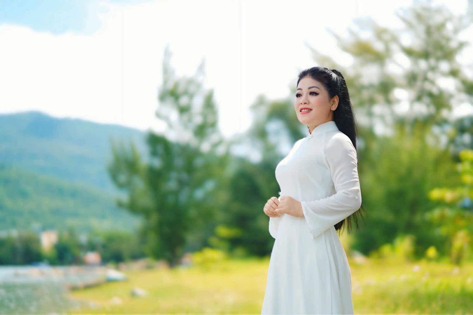 “Nữ hoàng nhạc đỏ” là mẹ đơn thân 4 con và nỗi sợ cô độc tới cuối đời- Ảnh 6.