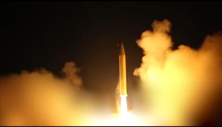 Vì sao các nước Vùng Vịnh không trả đũa dù bị Iran nã mưa tên lửa và UAV?- Ảnh 2.