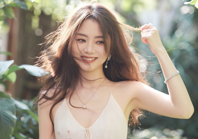 Nhan sắc thăng hạng của Đàm Tùng Vận qua nhiều năm: U40 vẫn khiến người ta "u mê", bí quyết nằm ở thói quen ăn uống "nhỏ mà có võ"- Ảnh 3.