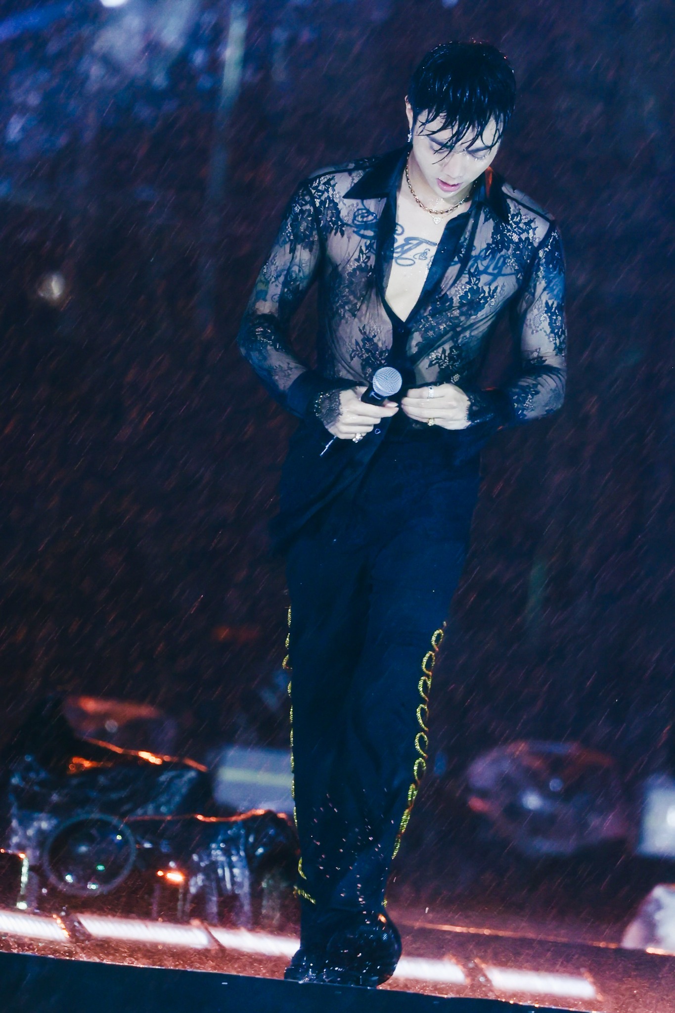 Chủ tịch ACB Trần Hùng Huy lại gây sốt: “Cứ như Soobin Hoàng Sơn phiên bản chủ tịch ngân hàng vậy”- Ảnh 6.