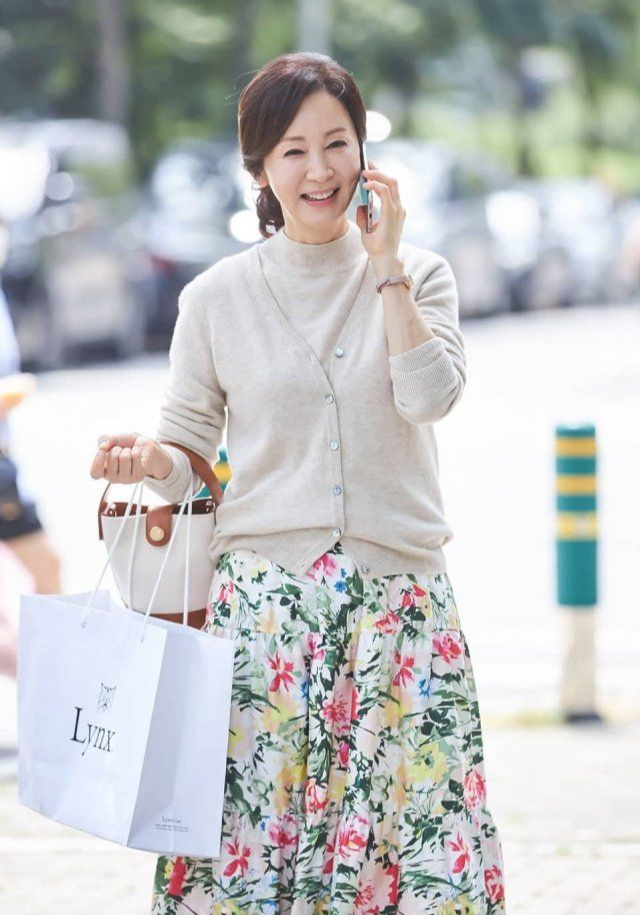 Đến tuổi trung niên bạn sẽ nhận ra: Người khôn ngoan nhất thường âm thầm tiết kiệm tiền, không nói cho ai biết - Ảnh 2.