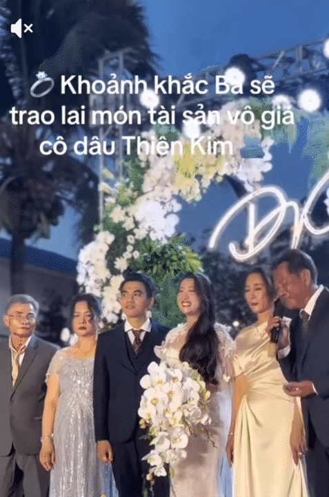 Lễ cưới của ái nữ "ông trùm" đóng tàu Tiền Giang: Không gian tiệc rộng lớn nhưng tư gia nhà gái mới là điểm nhấn- Ảnh 12.