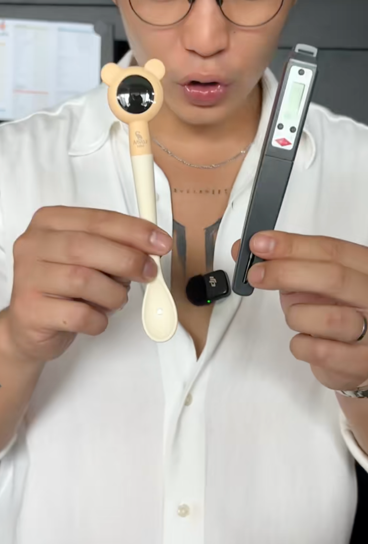 Ái nữ của Ngô Thanh Vân chính thức ăn dặm, Huy Trần khoe loạt “đồ nghề” xịn sò, một chiếc máy đã hơn 6 triệu khiến các mẹ bỉm trầm trồ- Ảnh 13.