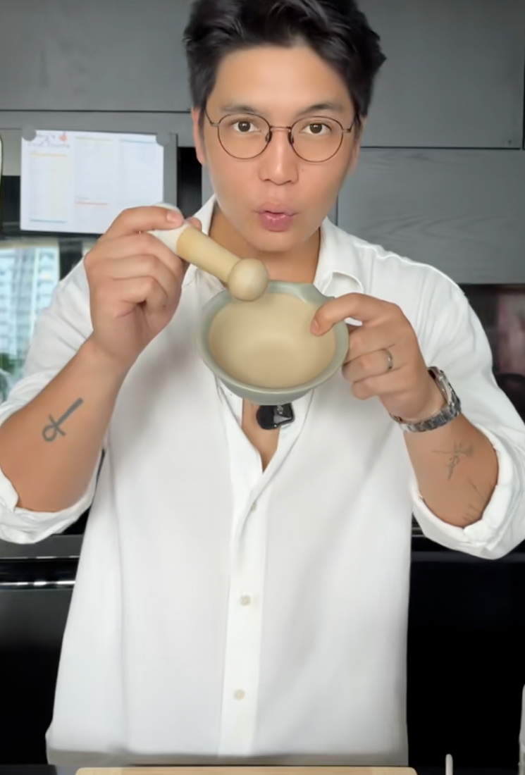 Ái nữ của Ngô Thanh Vân chính thức ăn dặm, Huy Trần khoe loạt “đồ nghề” xịn sò, một chiếc máy đã hơn 6 triệu khiến các mẹ bỉm trầm trồ- Ảnh 12.