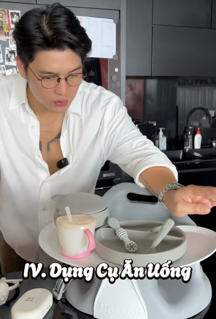 Ái nữ của Ngô Thanh Vân chính thức ăn dặm, Huy Trần khoe loạt “đồ nghề” xịn sò, một chiếc máy đã hơn 6 triệu khiến các mẹ bỉm trầm trồ- Ảnh 19.