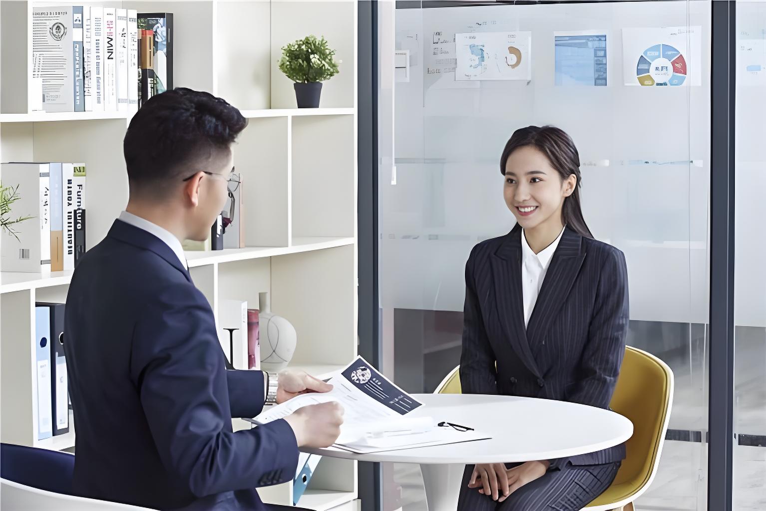 Nhà tuyển dụng: "Tại sao nhốt sư tử và thỏ vào hang, sư tử lại chết?", cô gái có câu trả lời xuất sắc được nhận ngay tại chỗ- Ảnh 2.