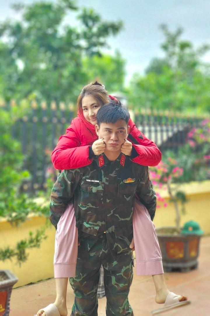 Đại uý Thăng Văn Cương tiết lộ tính cách ở nhà của Hoà Minzy- Ảnh 1.