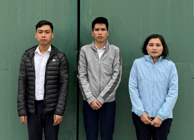 Ra lệnh bắt tạm giam nhân viên ngân hàng Đào Thị Phương Thảo và 2 đồng nghiệp- Ảnh 2.