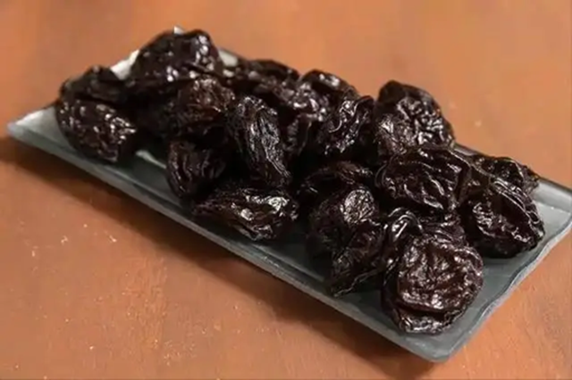 Cứ 3 giây lại có 1 người bị đột quỵ, bác sĩ nhắc nhở: Thà ăn thêm thịt còn hơn ăn nhiều 5 thực phẩm này- Ảnh 3.