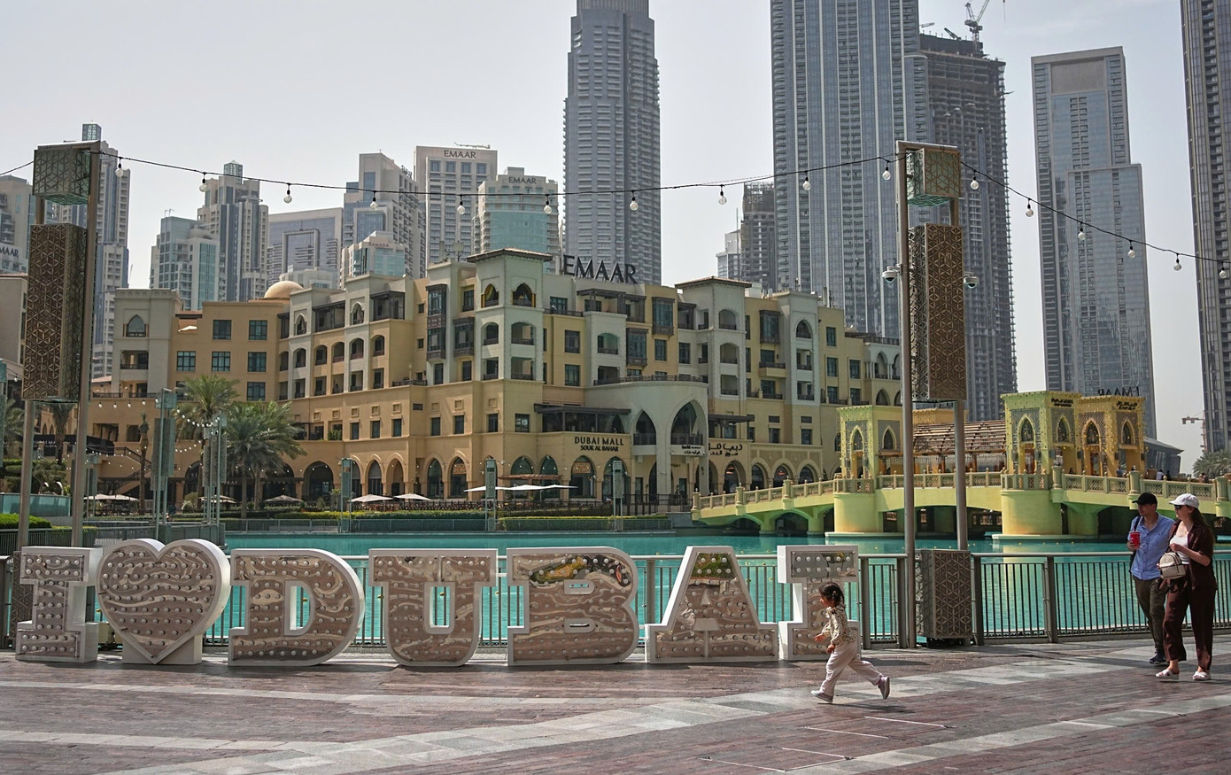 Hé lộ nơi ở của giới siêu giàu giữa 'chảo lửa' Trung Đông- Ảnh 1.