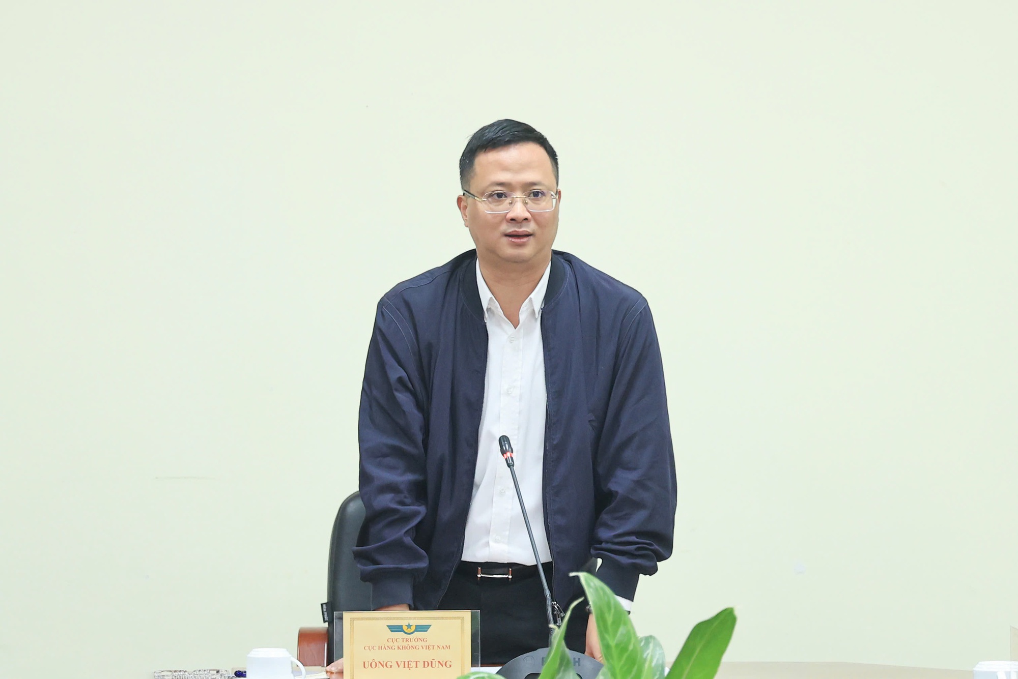 Giá xăng máy bay tăng gấp 3 lần, giá vé máy bay sẽ tăng bao nhiêu? - Ảnh 2.