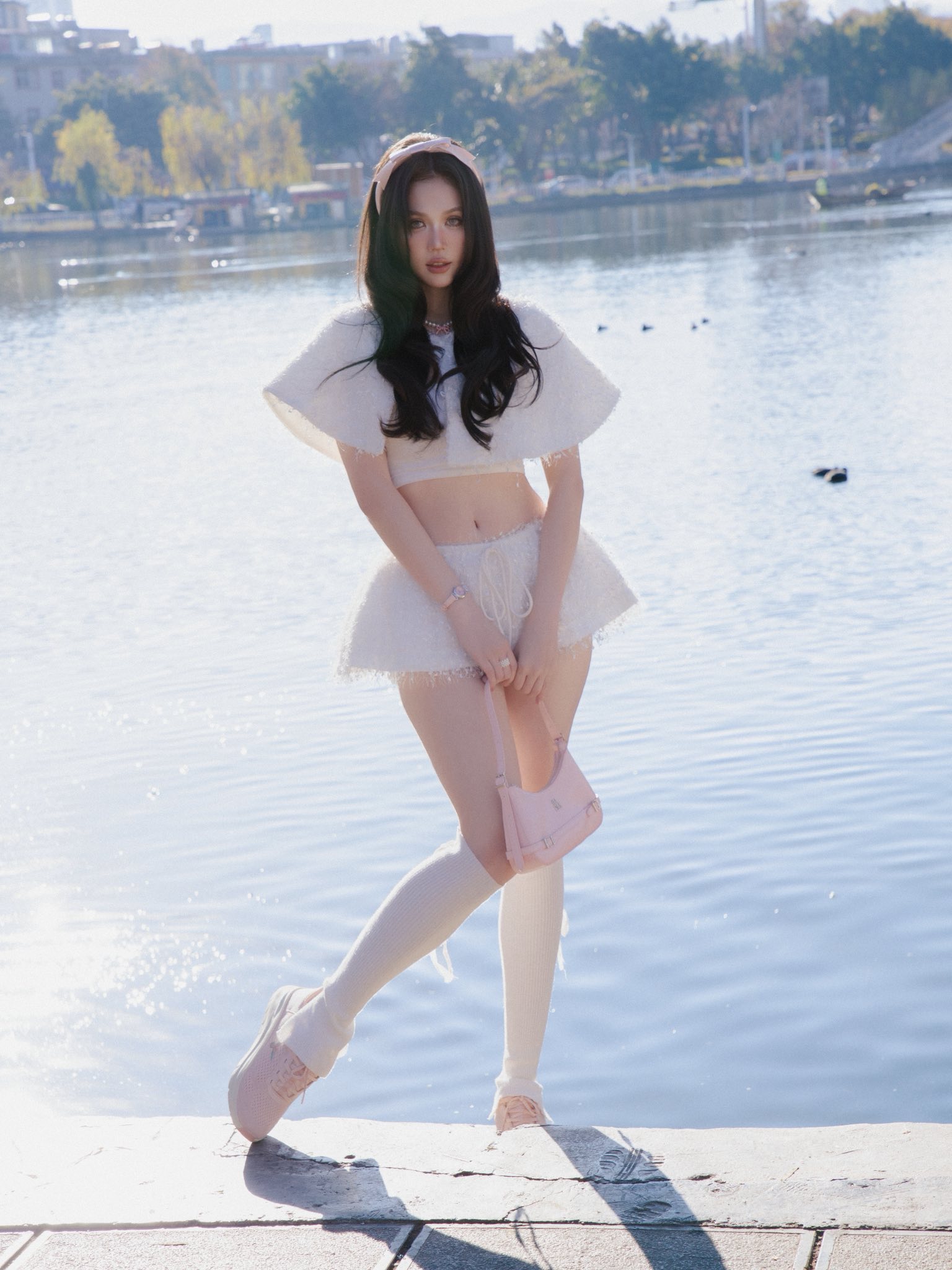 "Nữ hoàng nội y" từng khiến đại gia gốc Việt U80 si mê, giờ vẫn lẻ bóng trong biệt thự 50 tỷ - Ảnh 11.