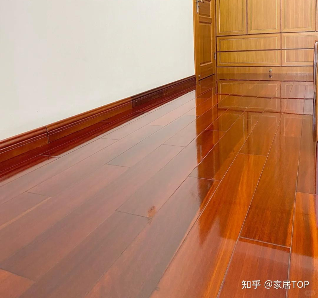 Tôi vô cùng kinh ngạc trước khả năng dọn dẹp nhà cửa của người phụ nữ 59 tuổi! Sau 20 năm, nhà vẫn sạch bong kin kít - Ảnh 2.