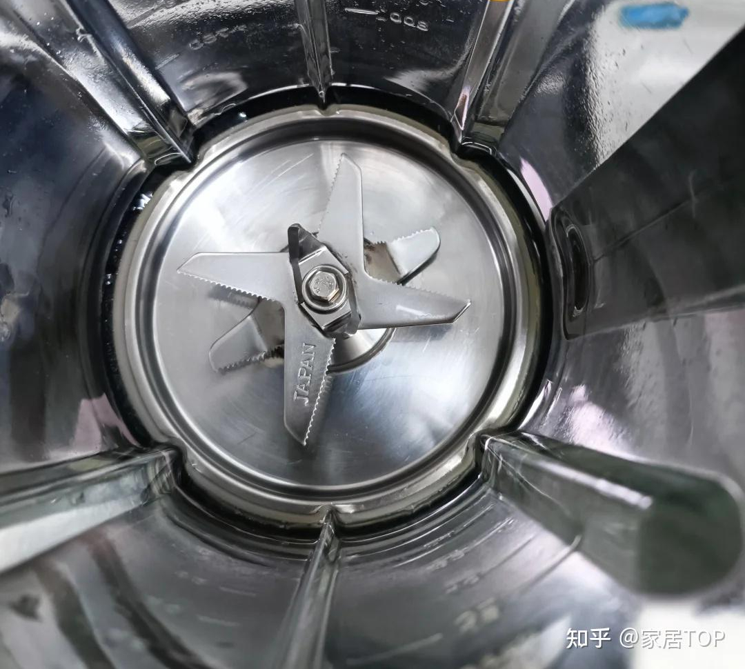 Tôi vô cùng kinh ngạc trước khả năng dọn dẹp nhà cửa của người phụ nữ 59 tuổi! Sau 20 năm, nhà vẫn sạch bong kin kít - Ảnh 4.