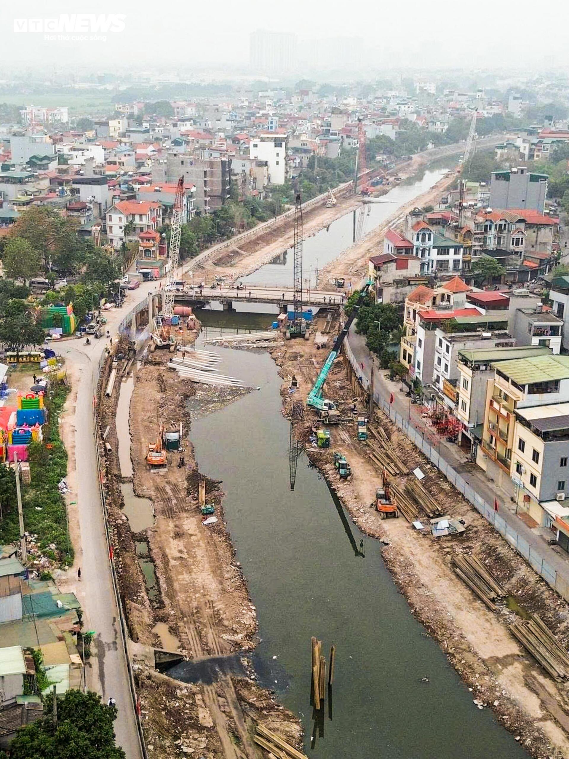 Toàn cảnh công trình cải tạo hạ lưu sông Kim Ngưu gần 700 tỷ đồng sắp cán đích- Ảnh 2.
