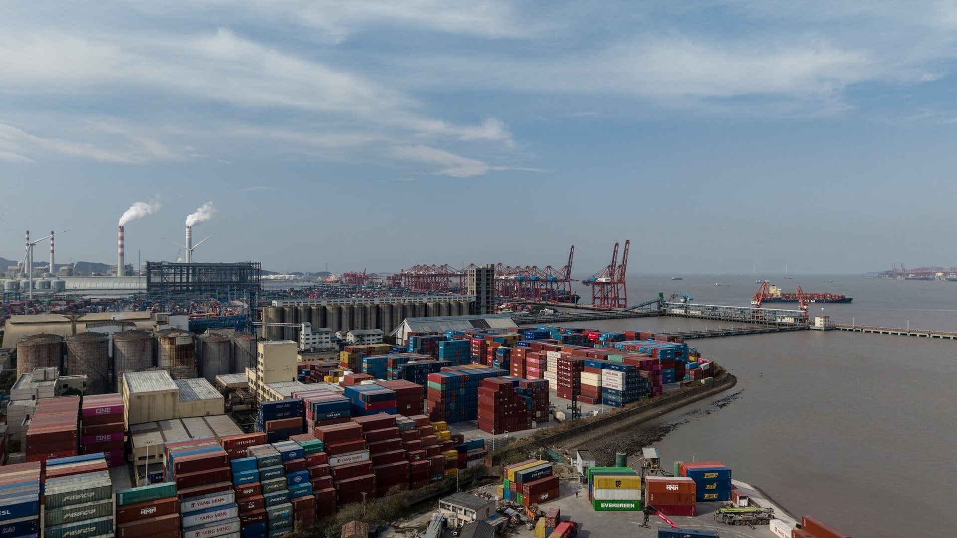 Trung Quốc hứng loạt 'cú sốc' tỷ USD từ cuộc chiến giữa Mỹ-Israel và Iran- Ảnh 1.