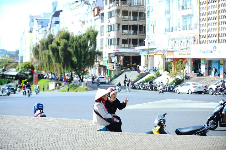 Cận cảnh biệt thự, khu nhà đất 'vàng' bỏ hoang, lãng phí ở Ðà Lạt- Ảnh 14.