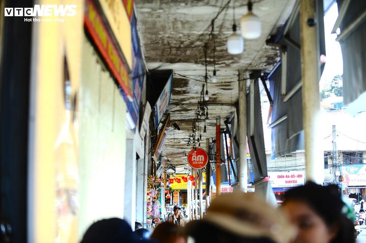 Cận cảnh biệt thự, khu nhà đất 'vàng' bỏ hoang, lãng phí ở Ðà Lạt- Ảnh 11.