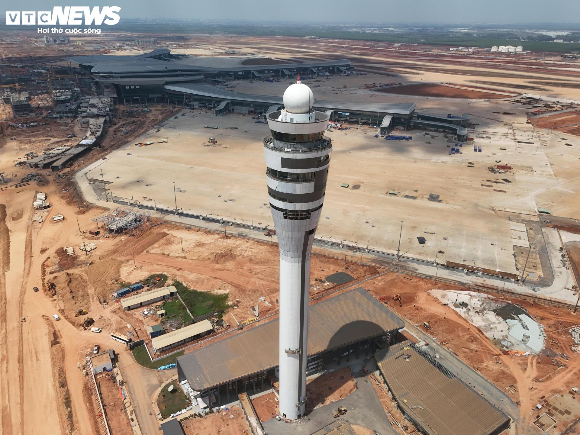 Toàn cảnh sân bay Long Thành trước mốc dự kiến vận hành thương mại - Ảnh 16.