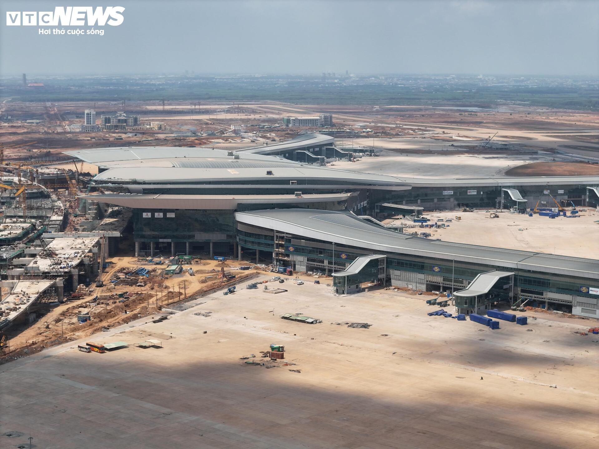 Toàn cảnh sân bay Long Thành trước mốc dự kiến vận hành thương mại - Ảnh 10.