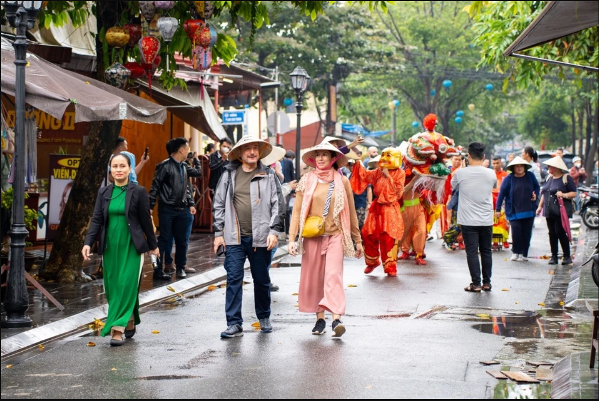 Vượt qua Phú Quốc và Đà Lạt, thành phố này được khách quốc tế "chấm" hiếu khách nhất Việt Nam năm 2026- Ảnh 4. Vượt qua Phú Quốc và Đà Lạt, thành phố này được khách quốc tế "chấm" hiếu khách nhất Việt Nam năm 2026- Ảnh 4.